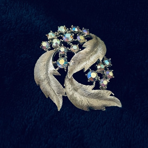🐾 Vintage brooch with aurora borealis rhinestones - Picture 1 of 5